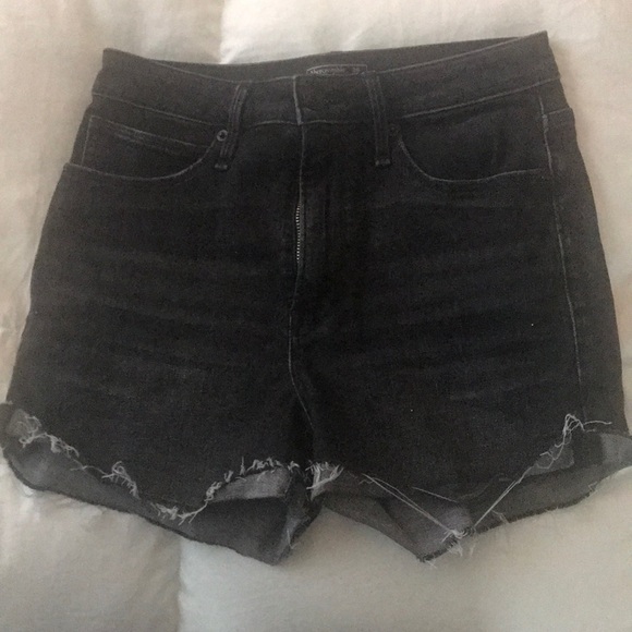 Abercrombie & Fitch Pants - Abercrombie Highwaisted Shorts